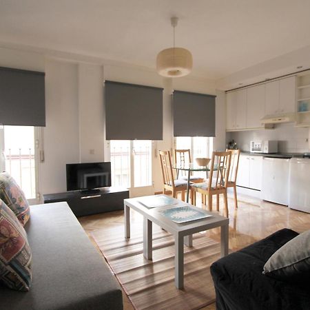 Apartamentos Goyescas Deco Madrid Bilik gambar