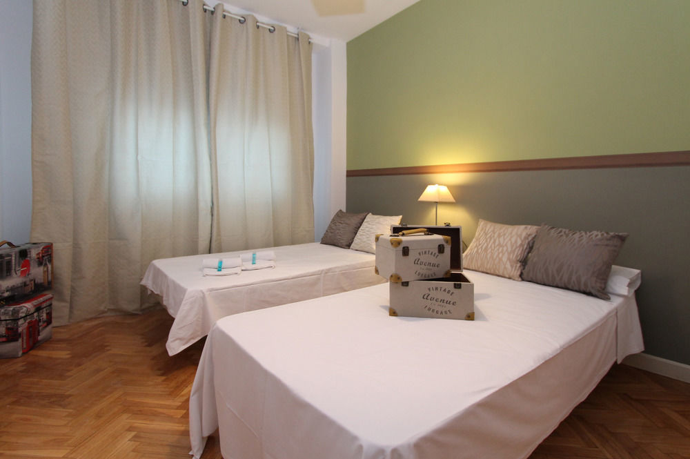 Apartamentos Goyescas Deco Madrid Luaran gambar