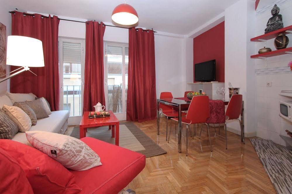 Apartamentos Goyescas Deco Madrid Luaran gambar